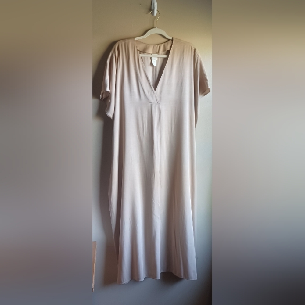 H&M Light Beige V-Neck Midi Dress